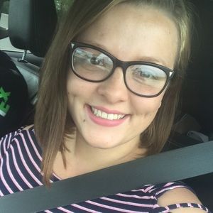 Meet your Posher, Ally